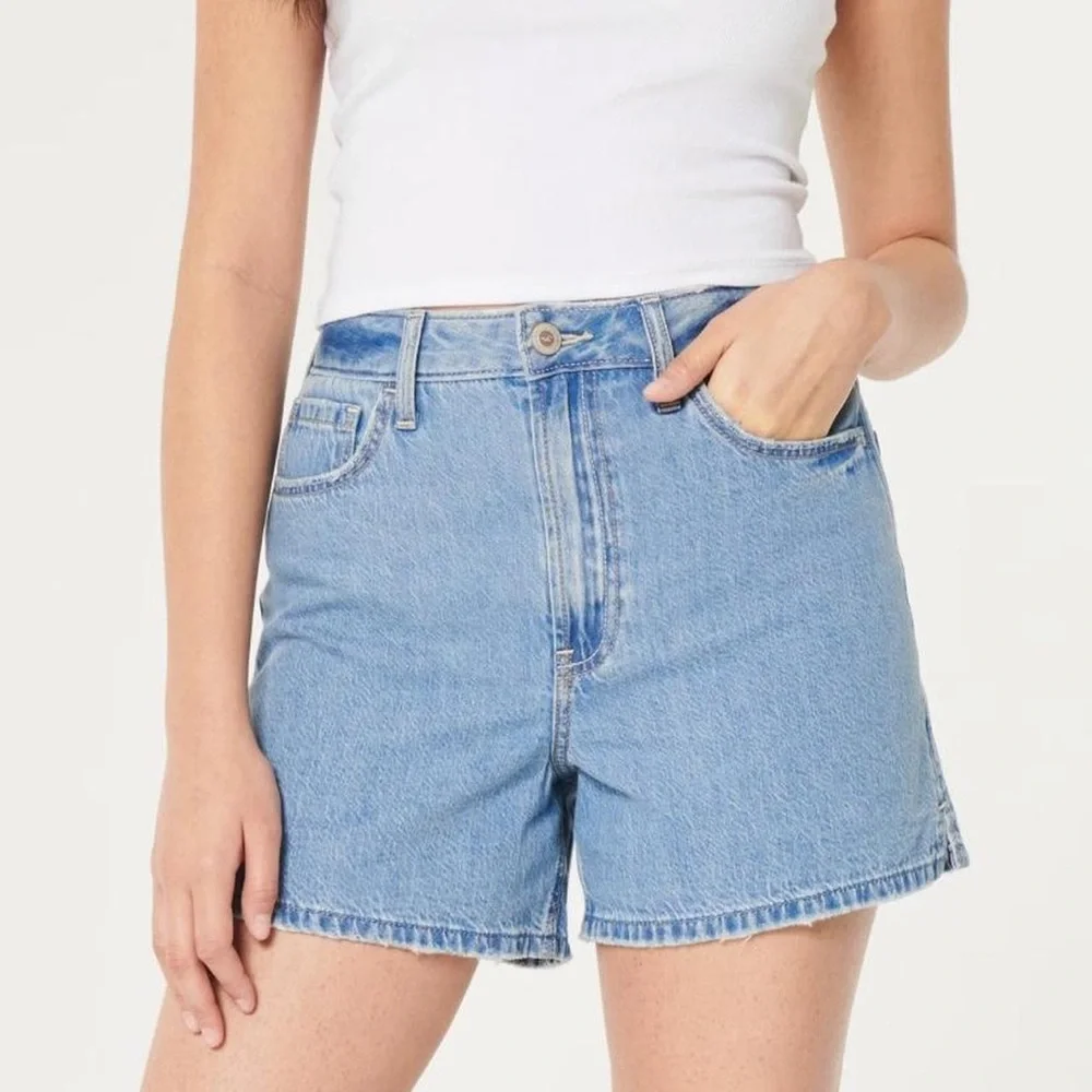 Hollister Ultra High Rise 90s Jean Short | Size 12 | 31 waist | 100% Cotton
